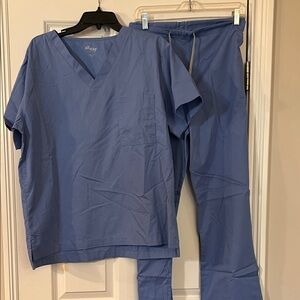 Unisex All Day by Landau Scrubs set, 
Light blue, V-neck top, drawstring pant